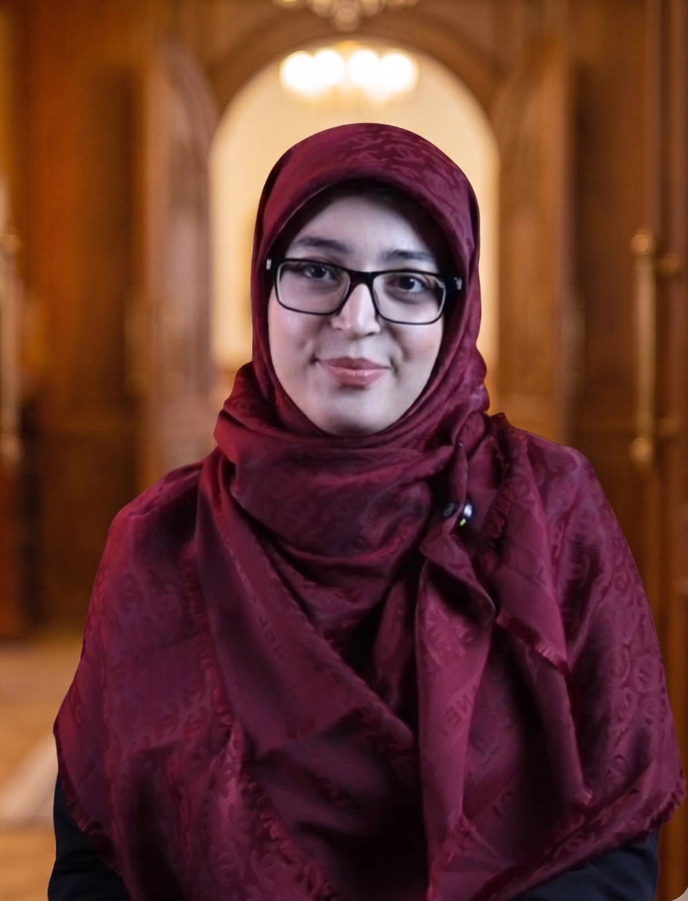 نگین حسن زاده